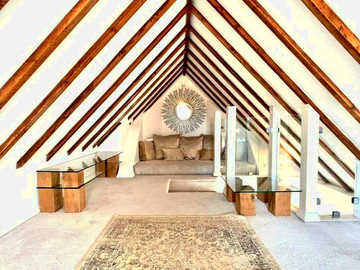 1 Bedroom Apartment To Rent In Henley Rd, Caversham, Reading, Berkshire, RG4