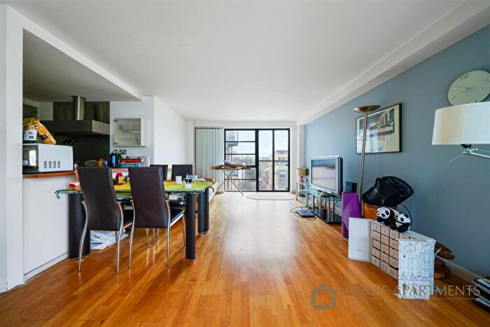 2 Bedroom Apartment To Rent In Ice Wharf, Kings Cross, N1
