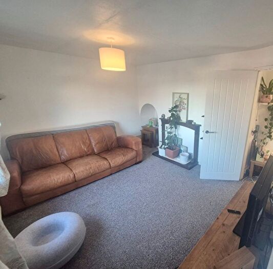 2 Bedroom Maisonette To Rent In Warren Ridge, Tunbridge Wells, TN3