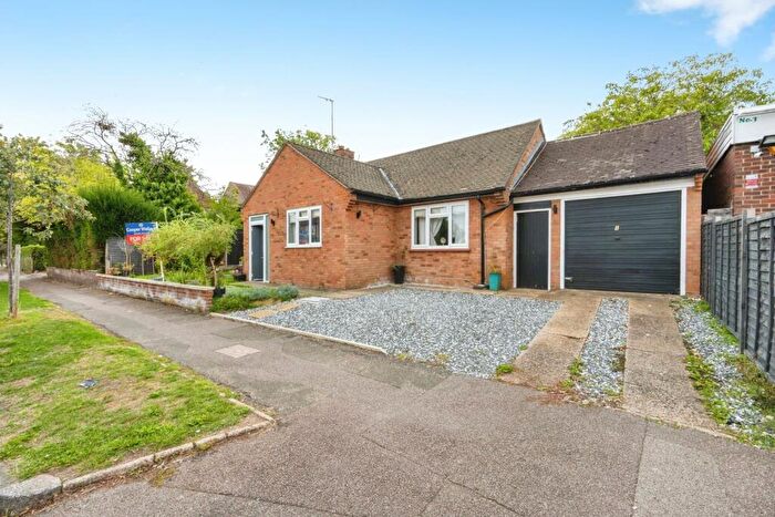 3 Bedroom Bungalow For Sale In Berry Drive, Bromham, Bedford, Bedfordshire, MK43