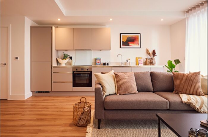 1 Bedroom Apartment To Rent In Cherry Orchard Road, Croydon, London, CR0