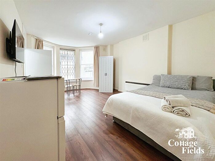 1 Bedroom Flat To Rent In Elgin Avenue, London - Elegant, Well-Connected, Thriving., W9