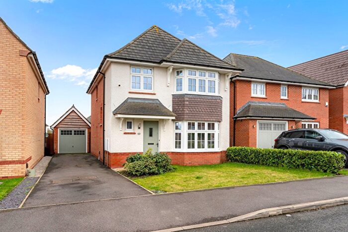 4 Bedroom Detached House For Sale In Moorgate Drive, Astley, M29