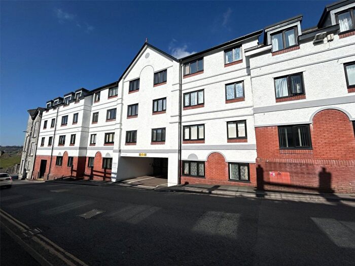 2 Bedroom Flat For Sale In Westgate Mews, Launceston, Cornwall, PL15