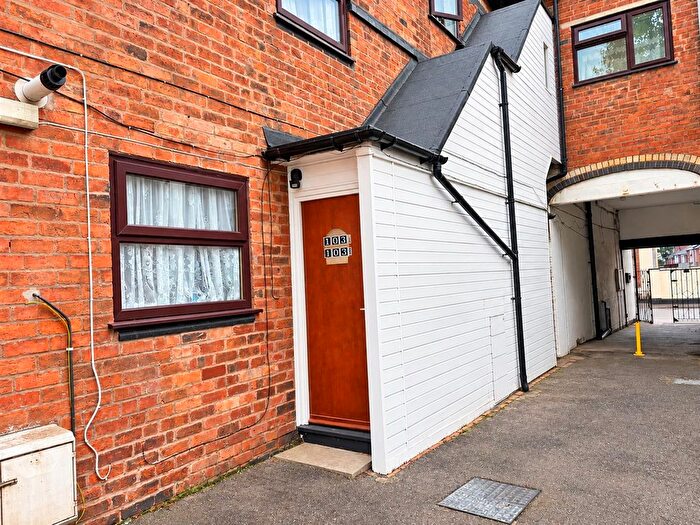 1 Bedroom Flat To Rent In Caldmore Road, Walsall, WS1