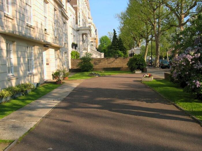 2 Bedroom Apartment To Rent In Hamilton Terrace, - Central Location, NW8
