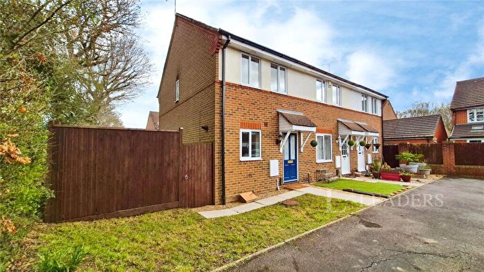 2 Bedroom End Of Terrace House For Sale In Sorrel Drive, Whiteley, Fareham, PO15