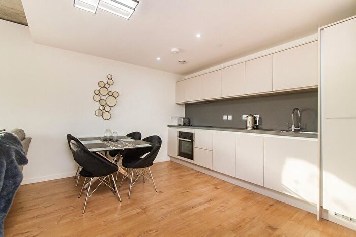 2 Bedroom Flat For Sale In Smokehouse Two, Smiths Dock, NE29