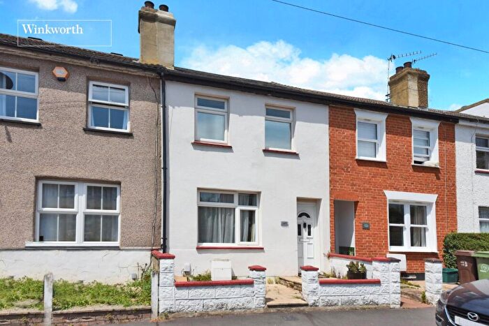 2 Bedroom Terraced House For Sale In Longfellow Road, Worcester Park, KT4