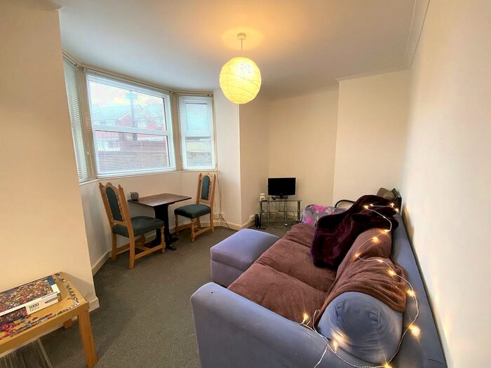 3 Bedroom Ground Flat To Rent In Outram Road, Southsea, PO5