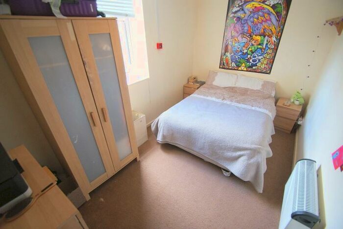 1 Bedroom Flat To Rent In Hartley Avenue, Woodhouse, Leeds, LS6