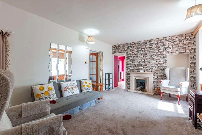 2 Bedroom Flat To Rent In L – Juniper Avenue, Edinburgh, EH14