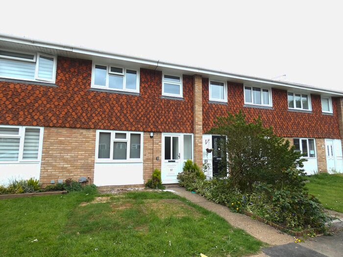 3 Bedroom Property To Rent In Paddocks Mead, Goldsworth Park, GU21
