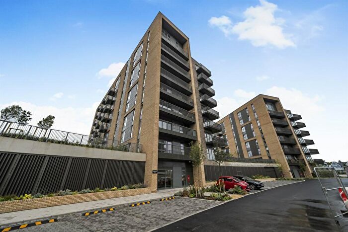 2 Bedroom Apartment To Rent In Flagstaff Road, Reading, RG2