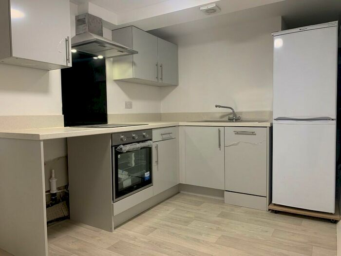 2 Bedroom Flat To Rent In Ivanhoe Road, Liverpool, Merseyside, L17