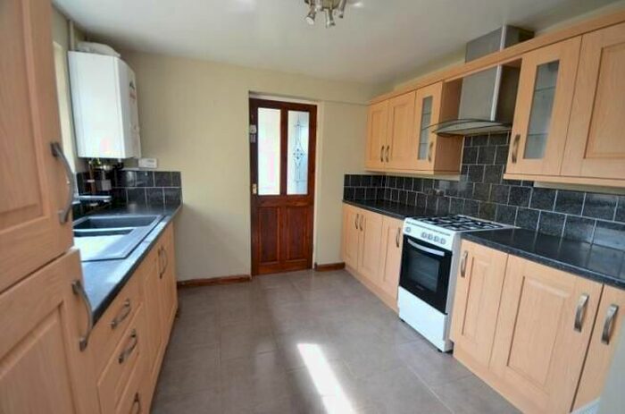 3 Bedroom Terraced House To Rent In Humberstone Road, Grimsby, DN32