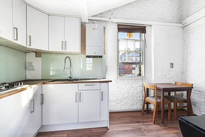 2 Bedroom Flat To Rent In Gateforth Street, London, NW8