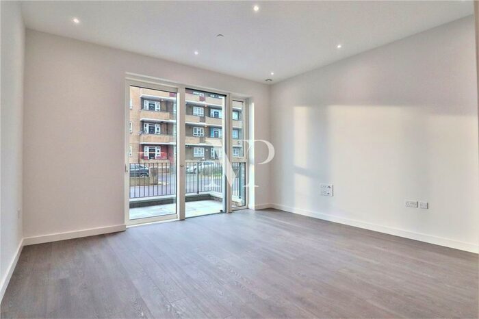 1 Bedroom Apartment To Rent In The Shoreline Building, Newnton Close, N4