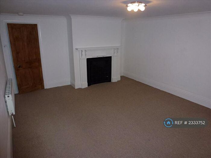 2 Bedroom Flat To Rent In Blundlesands, Liverpool, L23