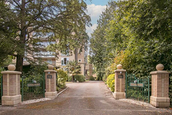 3 Bedroom Flat For Sale In The Avenue, Branksome Park, BH13