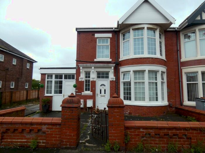 2 Bedroom Flat To Rent In Lichfield Road, Blackpool, FY1