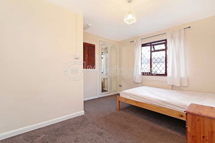 Property To Rent In Oak Grove Road, London, SE20