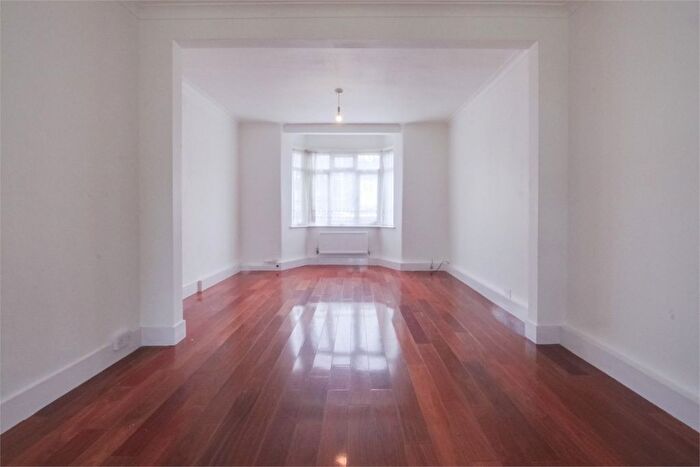 4 Bedroom Terraced House To Rent In Clifton Road, Harrow, HA3