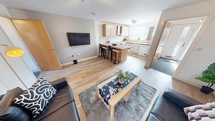 4 Bedroom Semi-Detached House To Rent In Huntingdon Street, Nottingham, NG1