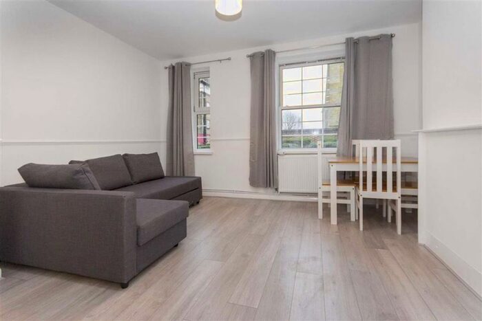 2 Bedroom Flat To Rent In Swan Mead, London, SE1