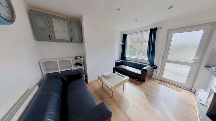 4 Bedroom Terraced House To Rent In Kelso Gardens, Hyde Park, Leeds, LS2