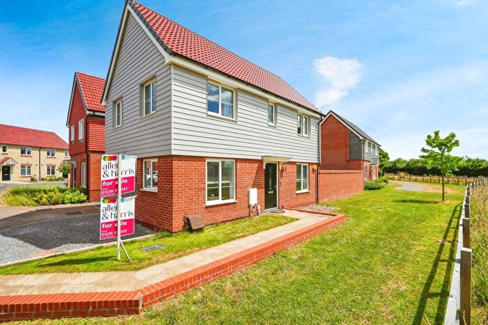 3 Bedroom Detached House For Sale In Yellowhammer Place, Didcot, OX11