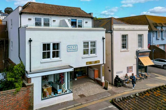 2 Bedroom Apartment For Sale In Chapel Street, Hythe, CT21