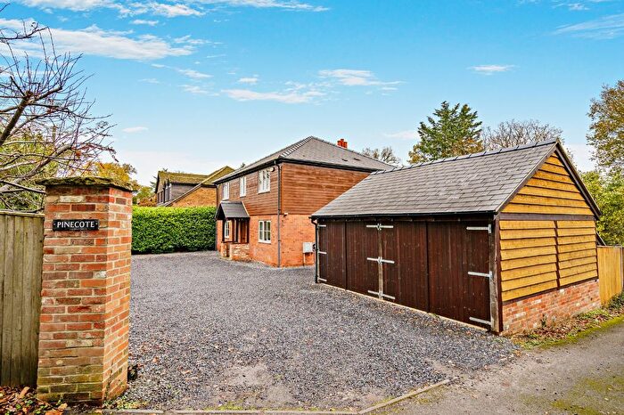 4 Bedroom Detached House For Sale In Hermitage Road, Cold Ash, Thatcham, Berkshire, RG18