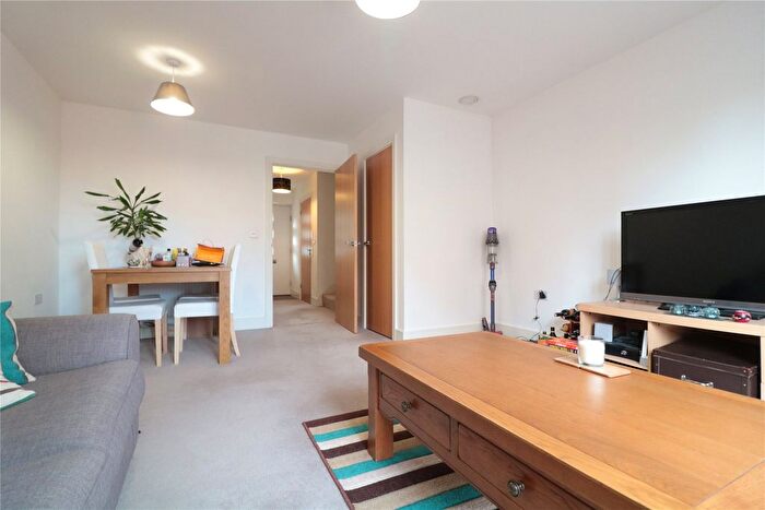 2 Bedroom Terraced House To Rent In Kenley Place, Farnborough, Hampshire, GU14