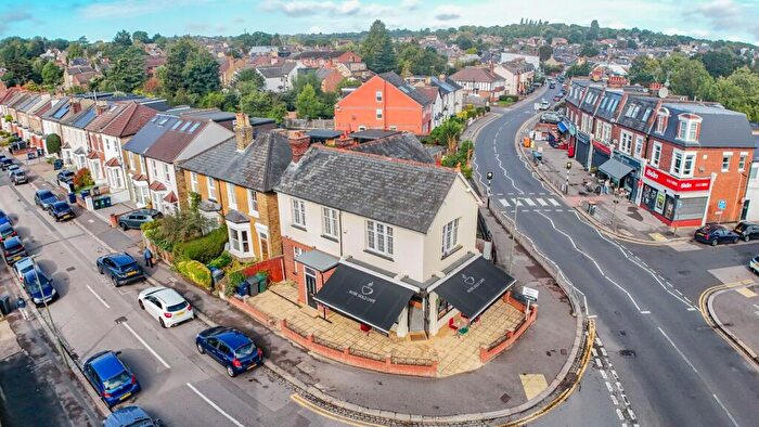 3 Bedroom End Of Terrace House For Sale In Bulwer Road, Barnet, EN5