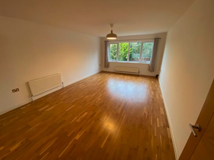 2 Bedroom Flat To Rent In Wood End Road, Sudbury Hill, Harrow, HA1
