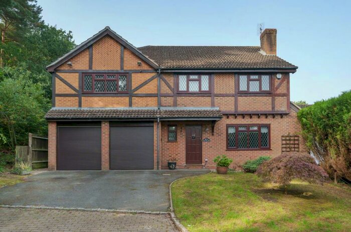 5 Bedroom Detached House To Rent In Victoria Court, Bagshot, GU19