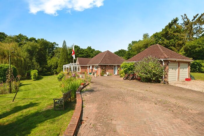 3 Bedroom Detached Bungalow For Sale In Maxfield Lane, Three Oaks, Hastings, TN35