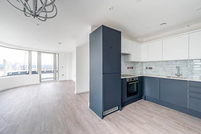 1 Bedroom Flat To Rent In A High Mead, Harrow, HA1