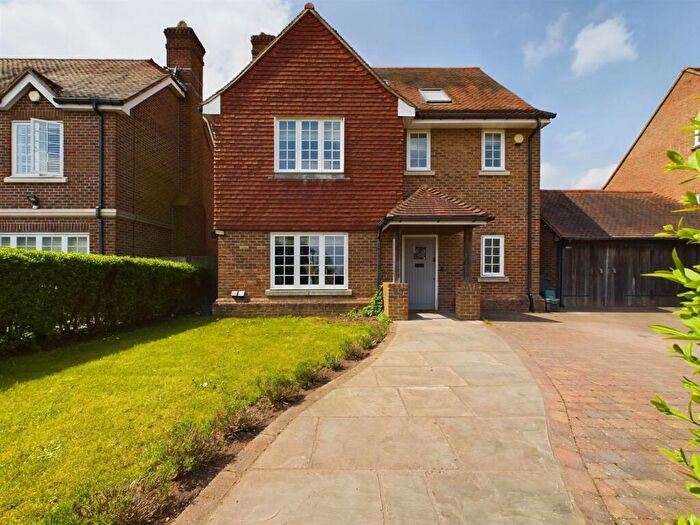 5 Bedroom Detached House To Rent In Netherne Lane, Coulsdon, CR5