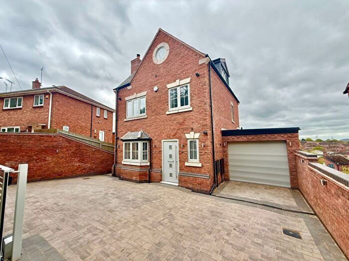 4 Bedroom Detached House For Sale In Musk Lane West, Lower Gornal, DY3