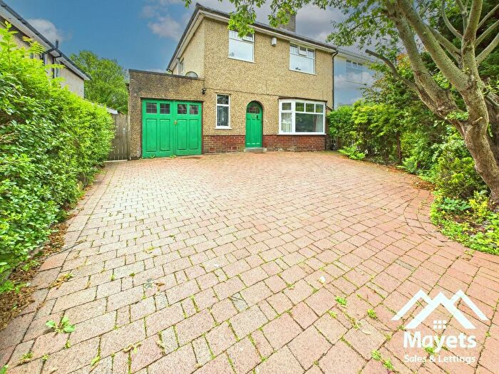 3 Bedroom Semi-Detached House To Rent In Billinge Avenue, Blackburn. Lancs., BB2