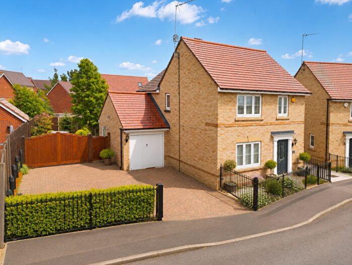 4 Bedroom Detached House For Sale In Cromwell Road, Flitch Green, Dunmow, CM6