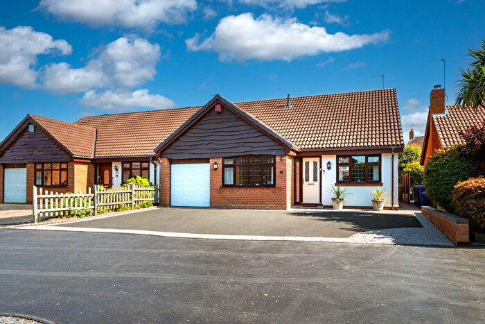 2 Bedroom Detached Bungalow For Sale In Braithwaite Drive, Kingswinford, DY6