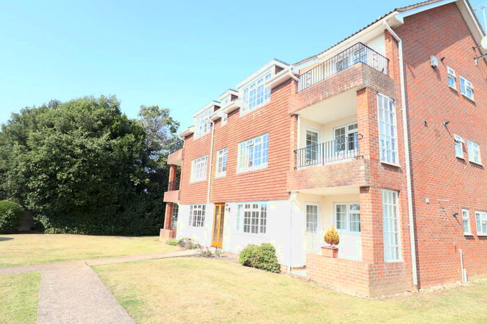 2 Bedroom Apartment To Rent In Lamorna Grove, Worthing, BN14