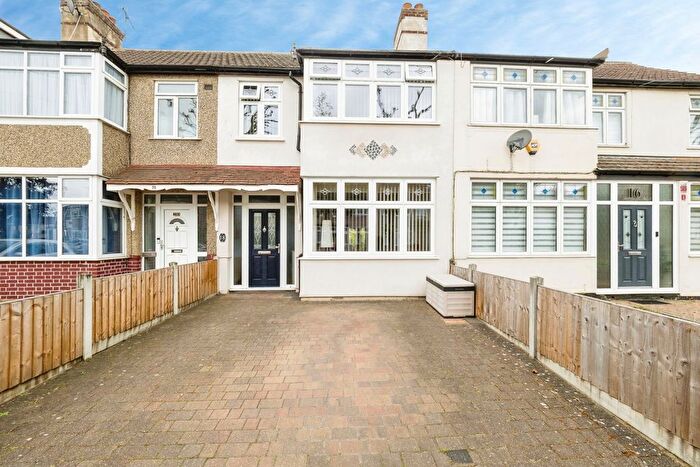 3 Bedroom Terraced House For Sale In Tennyson Way, Hornchurch, Essex, RM12