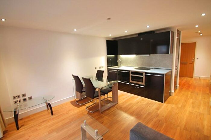 2 Bedroom Flat To Rent In Hanley Street, Nottingham, Nottinghamshire, NG1