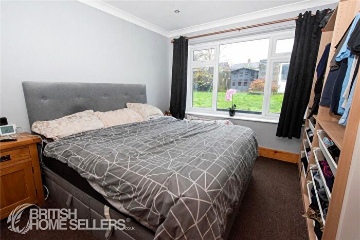 3 Bedroom Bungalow For Sale In Birchall Road, Rushden, Northamptonshire, NN10