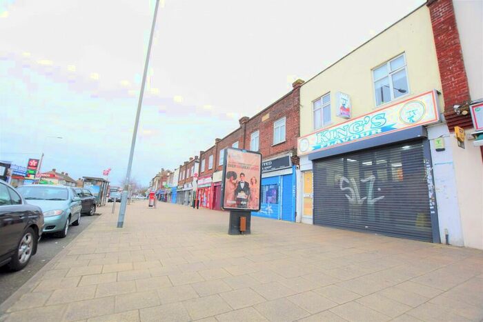 Studio To Rent In Whalebone Lane South, Dagenham, RM8