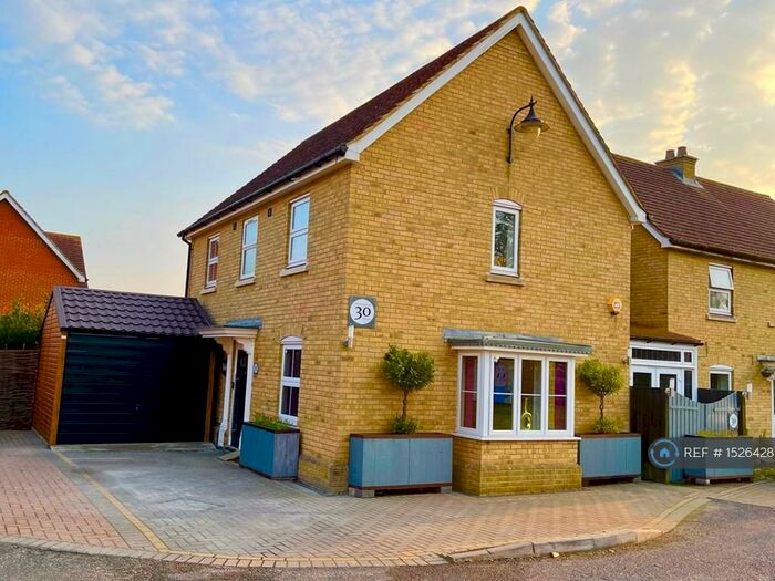 4 Bedroom Detached House To Rent In Harrington Mead, Chelmsford, CM2